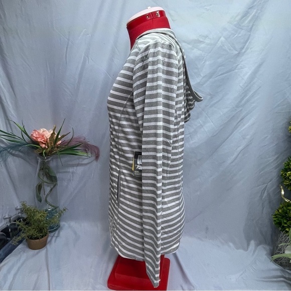 New with tag Eddie Bauer long sleeve striped hooded top - Picture 15 of 16